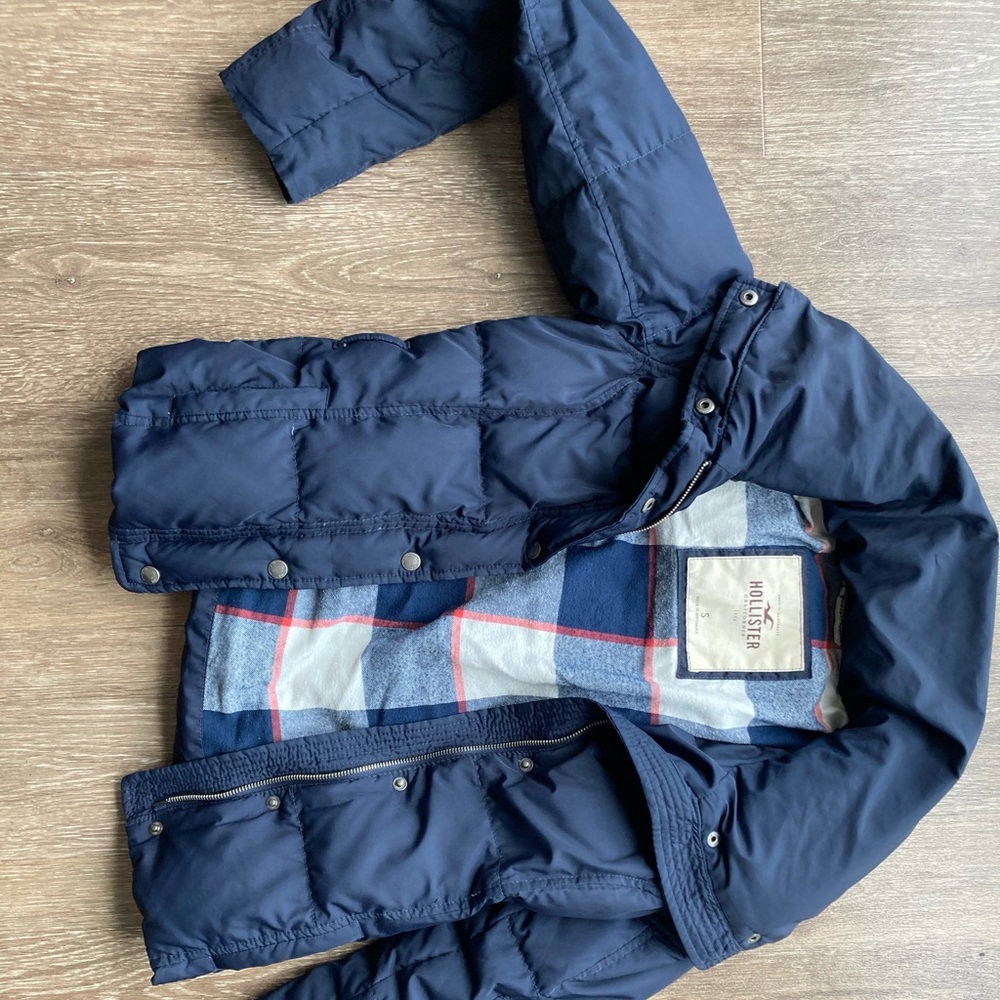 Navy Blue Hollister Puffy Coat Size Small